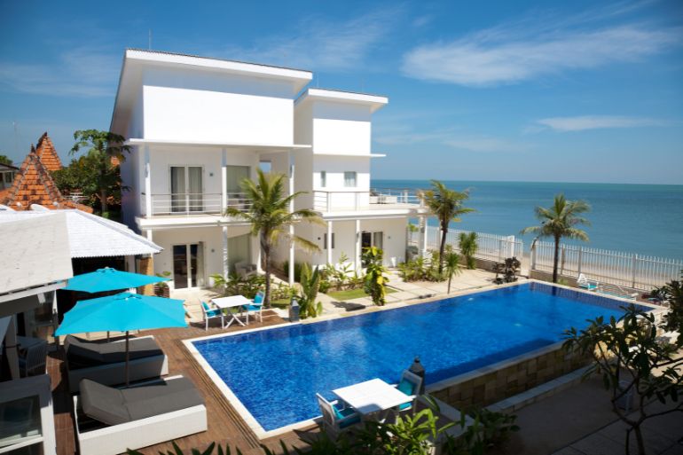 Villas & Apartments